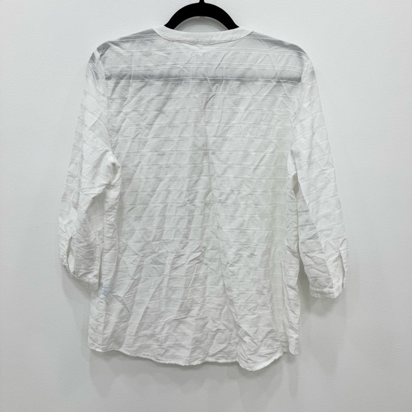 J. McLaughlin White Textured Button Cotton blend gorgeous lightweight Blouse SzL - Picture 3 of 5